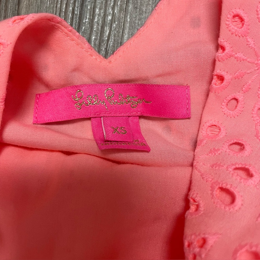 Lilly Pulitzer Shaila Top in Shellona Coral Neon Sunburst Eyelet. Size XS - Picture 4 of 9